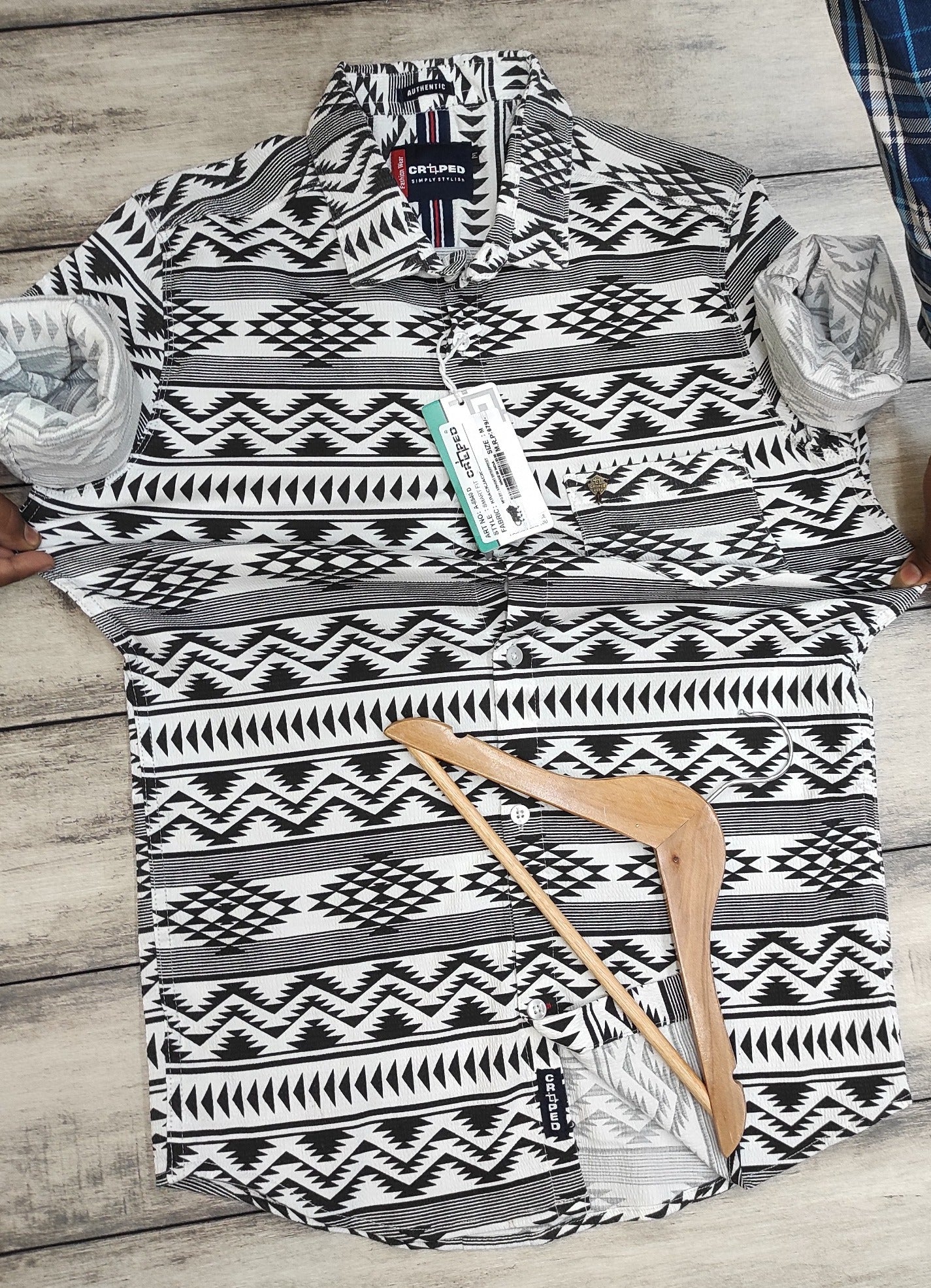 Croped Men's Black & White Printed Shirts