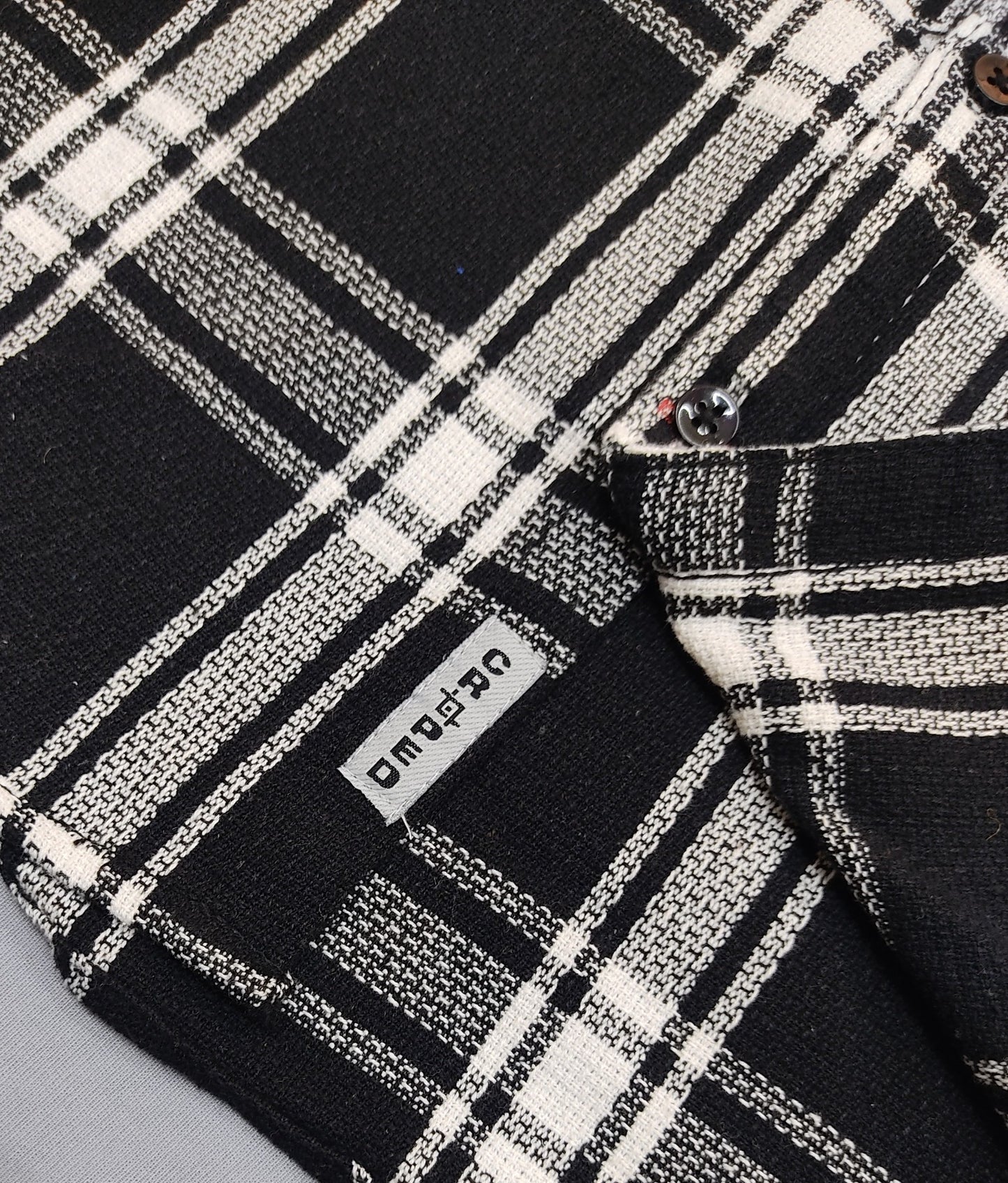 Croped Moclino Black & White Check Shirt